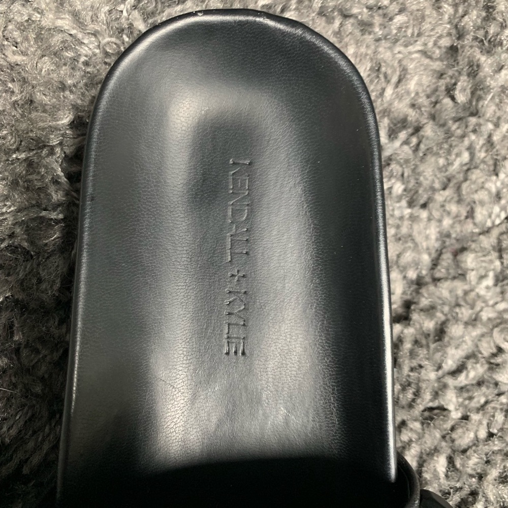 Kendall + Kylie leather slides - Picture 4 of 4